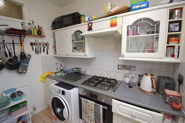 GFF, 170, Normanshire Drive, Chingford photo 4