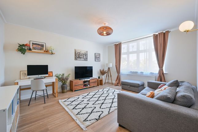 63 Portsmouth Road, Surbiton photo 4