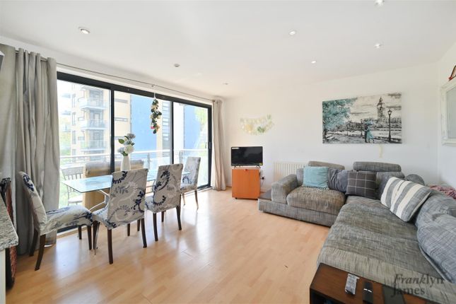 Thumbnail Flat for sale in Ocean Wharf, 60 Westferry Road