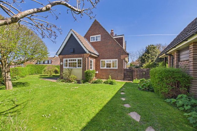 2, Herne Gardens, Littlehampton photo 2