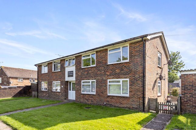 Flat for sale in Spinney North, Pulborough