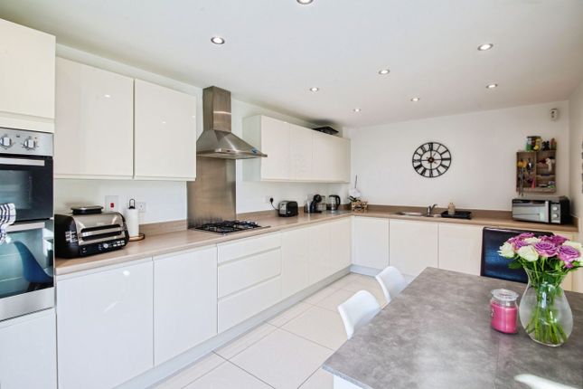 1, Griffin Road, Coalville photo 4