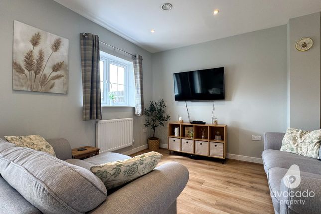 2 Holbrooke Place, Hurstbourne Priors, Hampshire photo 4