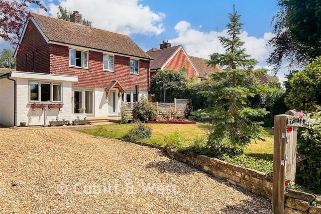 3-bed detached on Tanglewood, Houghton Lane, Pulborough, £650,000