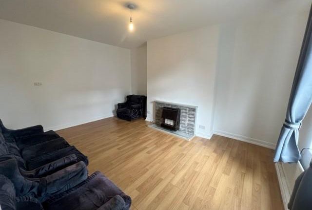 23, Wellington Street, Bradford photo 3