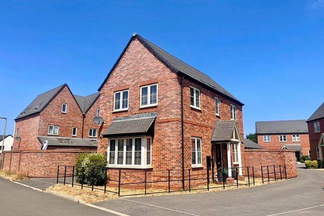 Studio house on 1, Bennett Drive, Oxfordshire, £350,000