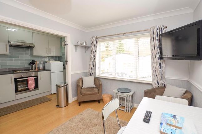 22 Galmpton Holiday Bungalows, Greenway Road, Brixham photo 2