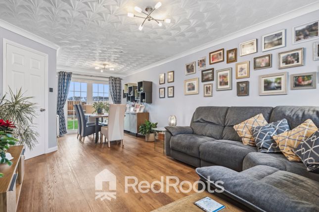 17 Radcliffe Lane, Scawthorpe, South Yorkshire photo 4