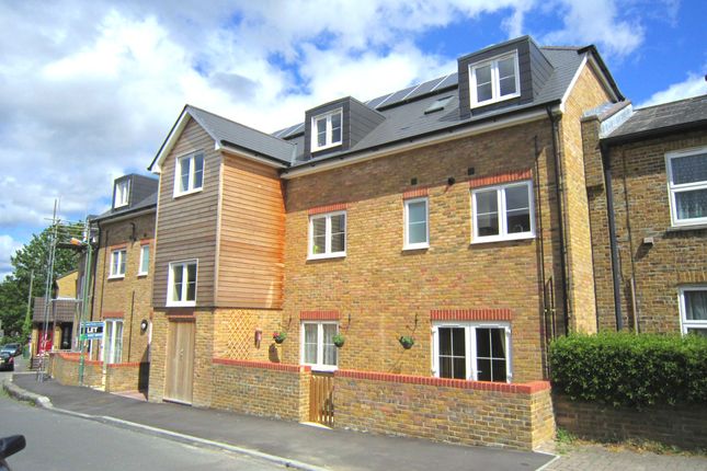 Flat to rent in Church Street, Tovil, Maidstone ME15