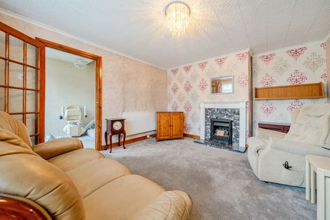 8, Stevenson Close, Erith photo 4