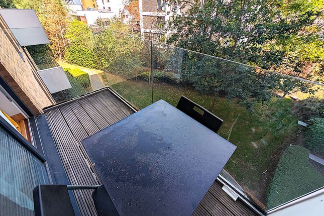 20, Pisces Court, Zodiac Close, Edgware photo 4