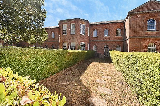 8, Buckland Walk, Exminster photo 3