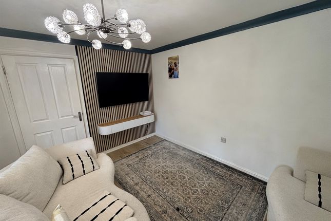 11, Allisons Close, Thetford photo 3