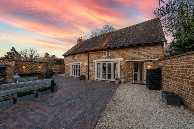 Country house to rent in South Newington, Banbury, Oxfordshire