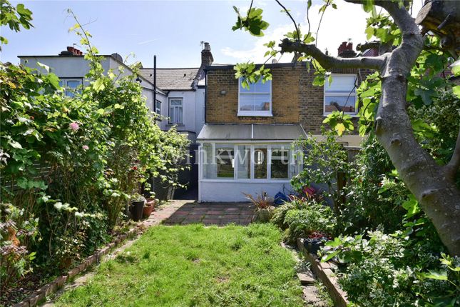 Terraced house to rent in Fairfax Road, London