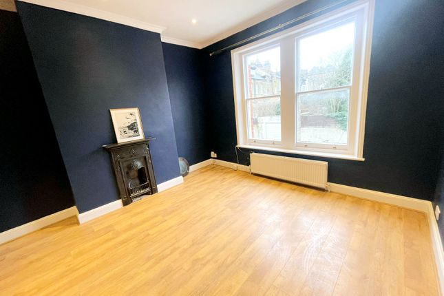 Flat B 30, Langdon Park Road, London photo 4