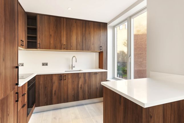 5b, Dilke Street, London photo 3