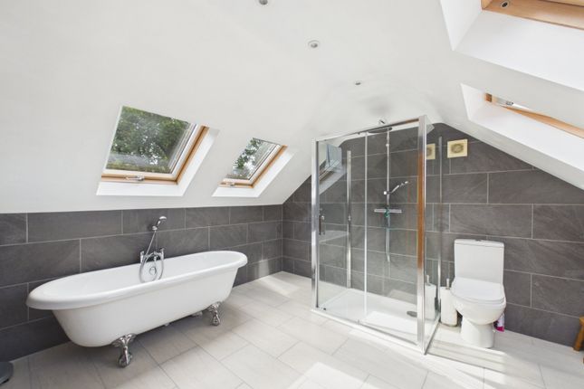 59, Philip Drive, High Wycombe photo 4