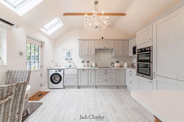 Sunny Paddock, 14, Birling Road, West Malling photo 3