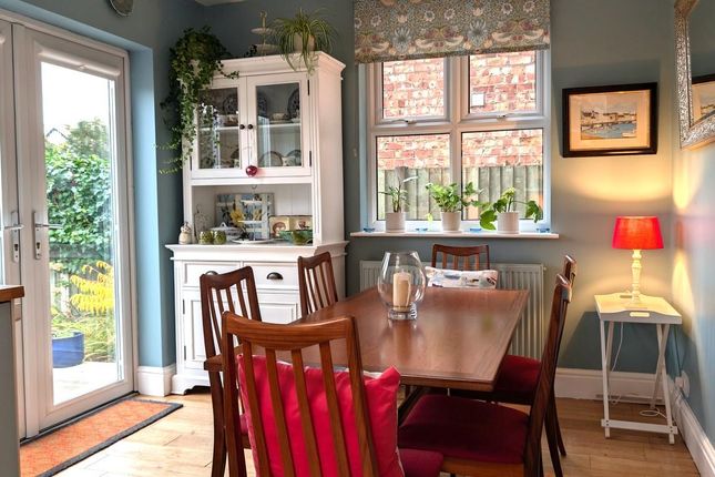 4 Cambridge Drive - 11.Jpg