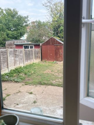 Kingswood Road, Ilford photo 5