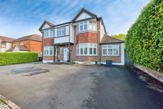 Thumbnail Detached house for sale in Gatesden Road, Leatherhead