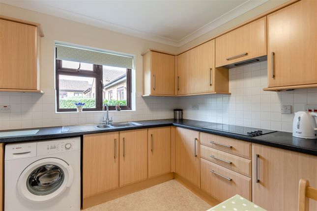 13, Russet Court, Maidstone photo 4