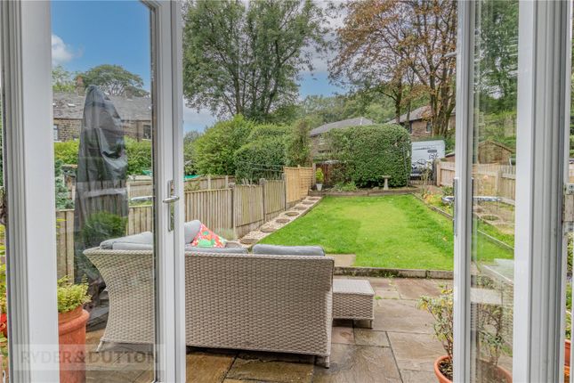 18, Moor Crescent, Saddleworth photo 2