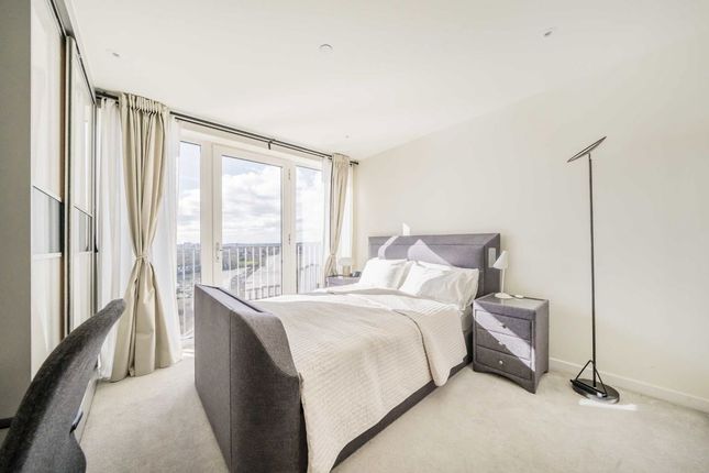Flat 111, Hawfinch House, 1, Moorhen Drive, London photo 5