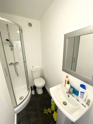 Room 7 Cabmans Rest, 1, Plymouth Street, Southsea photo 3