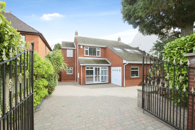 Thumbnail Detached house for sale in Watling Street, Grendon, Atherstone