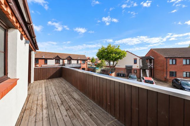 28, Marine Wharf, Hull photo 4