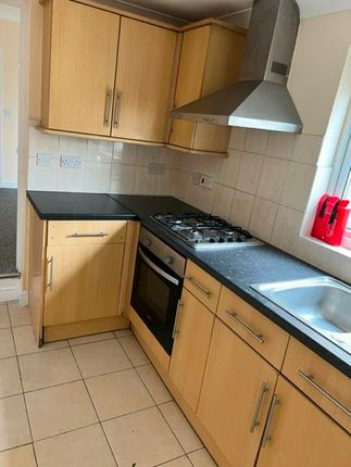 52 West Street, Gillingham photo 5