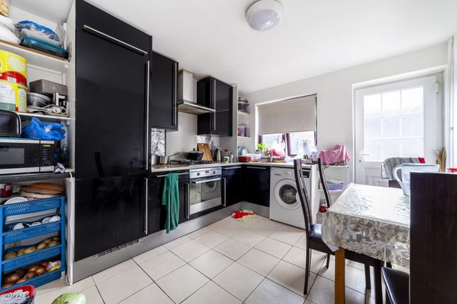 Thumbnail Terraced house to rent in The Highway, London