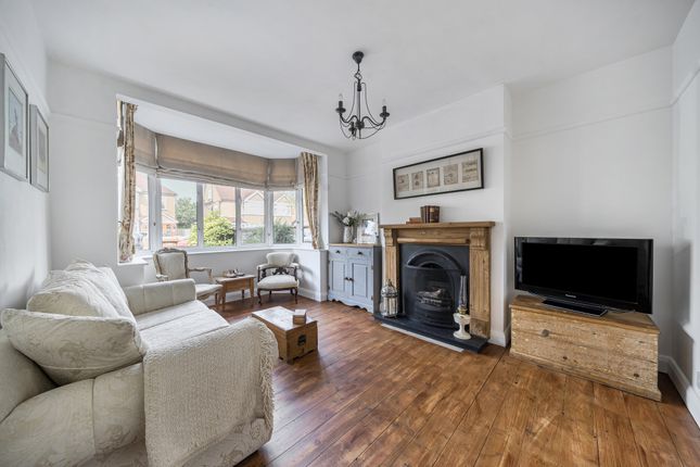 15, Claremont Crescent, Croxley Green photo 4