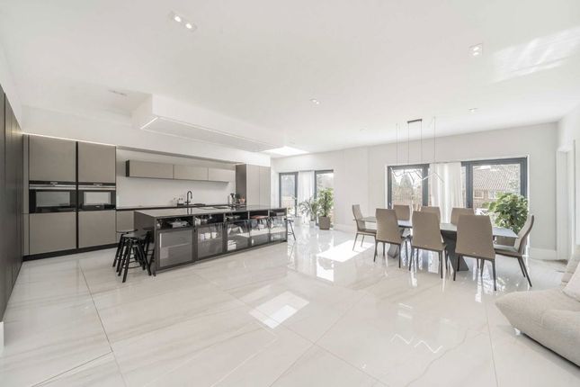 14, Talbot Crescent, London photo 2