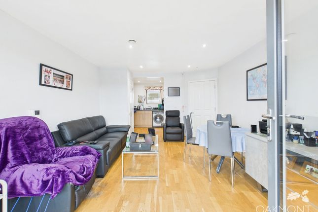 Flat 20, Dreywood Court, Romford photo 3