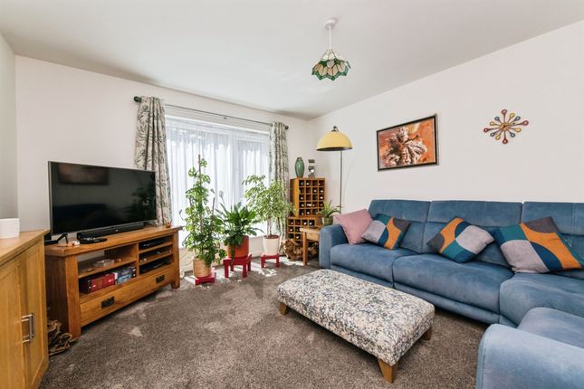 18, Hornbeam Road, Exeter photo 2