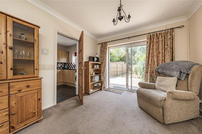 44, Keats Way, Middlesex photo 4