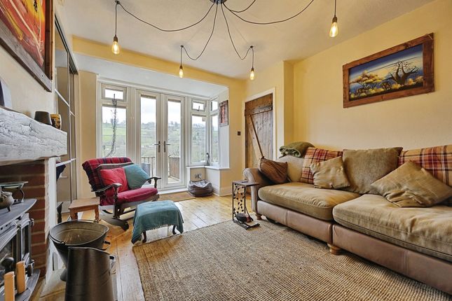 15, Parkfield Drive, SOWERBY BRIDGE photo 3