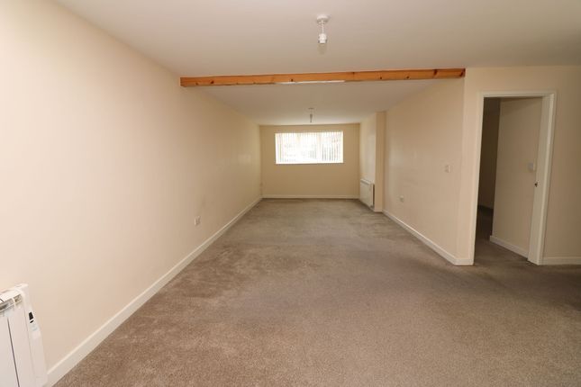 2 Fox Apartments, Stainforth photo 2