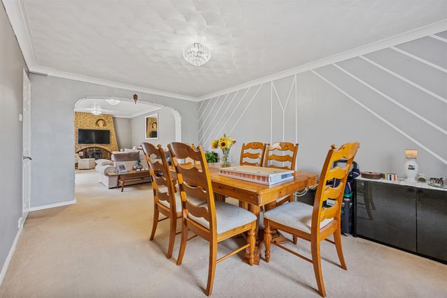 22, Verdon Drive, Milton Keynes photo 3