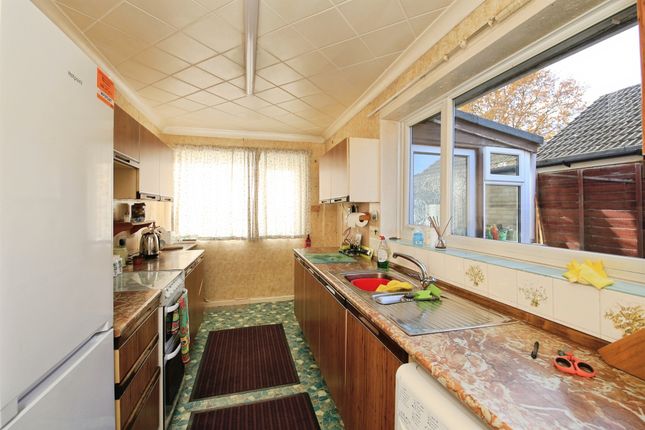 123, Eastrea Road, Peterborough photo 3