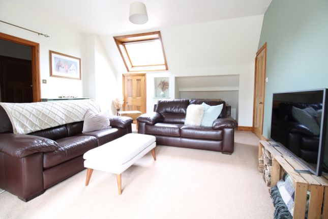 Flat 6, Margery Hall, Reigate Hill, Reigate photo 2