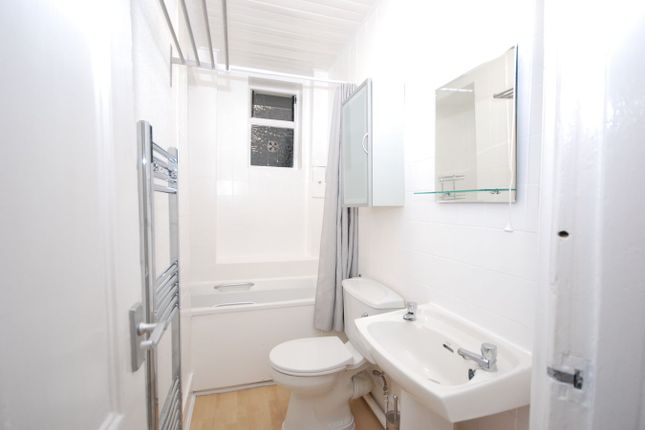 Acomb Court, Lansdowne Way, Stockwell photo 5
