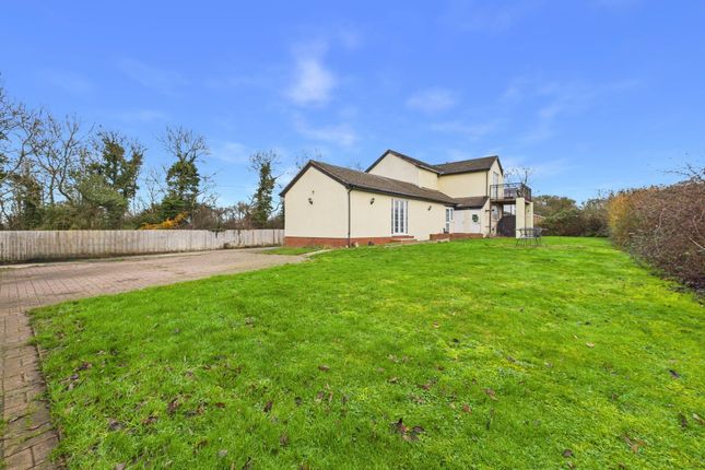 41 Brackley Road, Towcester photo 2