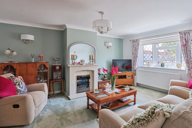 32, Tytherley Green, Bournemouth photo 2