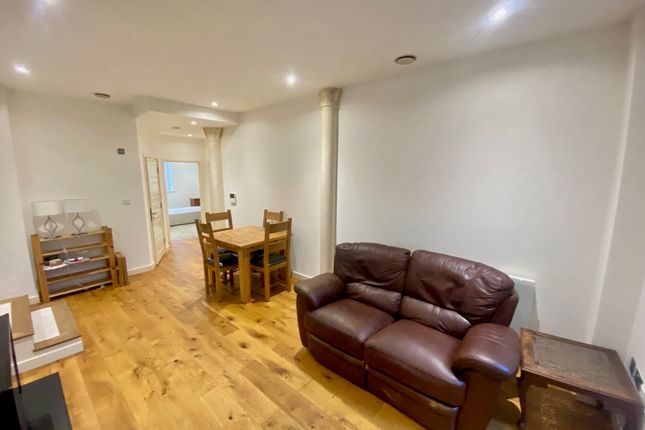 Apt 34, Nottingham photo 2