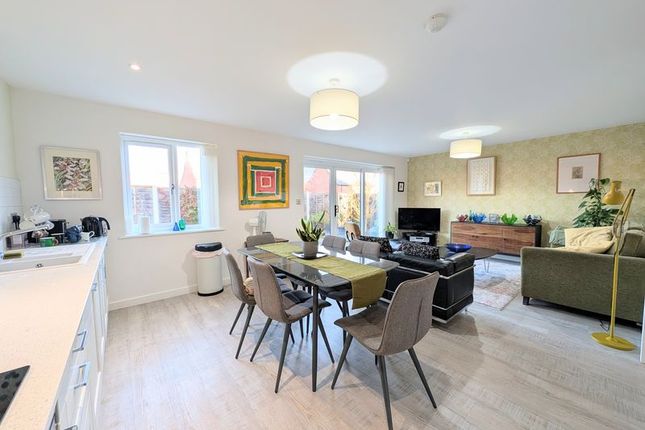 54, Williams Way, Grimsby photo 3