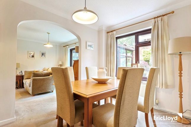 8, Shapley Tor Close, Brixham photo 4